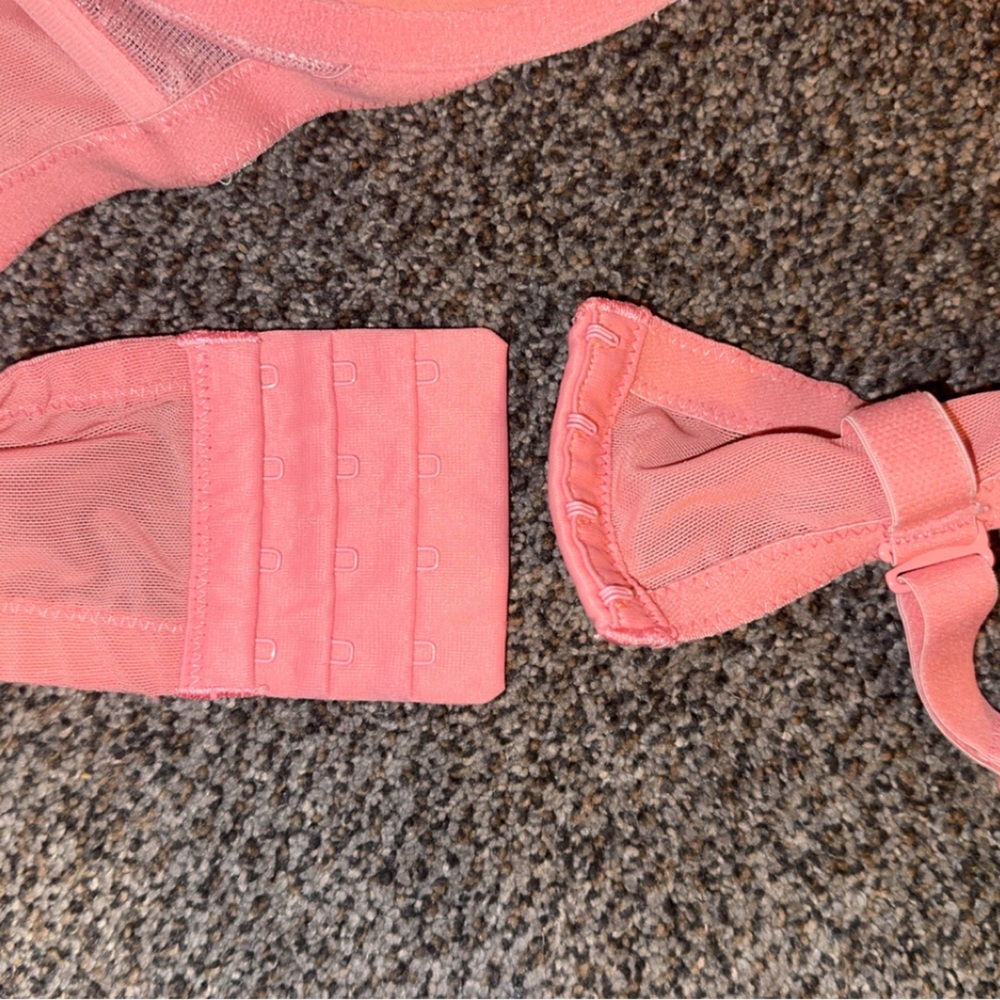 Torrid Pink and White Lace Bra - Picture 3 of 5